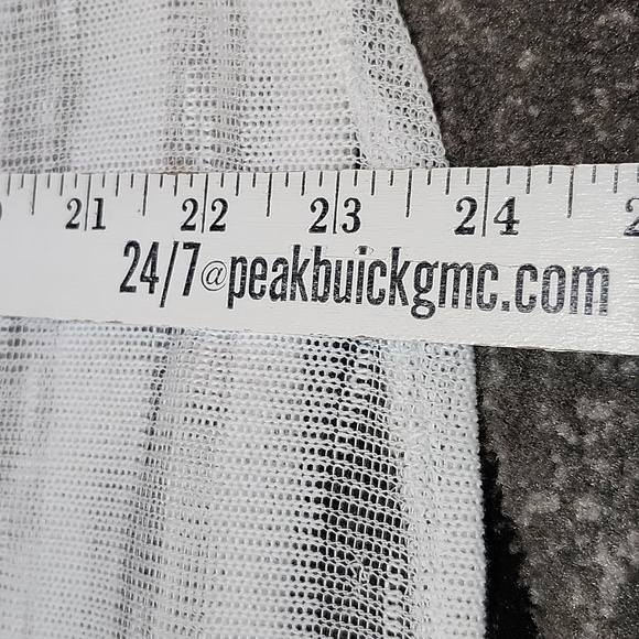 EYELASH COUTURE WHITE STRIPED MESH V-NECK SHORT SLEEVE TOP MEDIUM - Picture 9 of 12